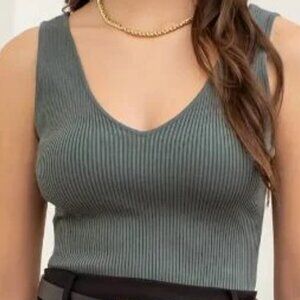 Blu Pepper Ribed V-Neck Sleeveless Tank Moss Green Small